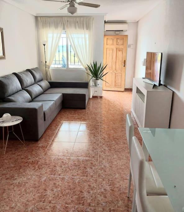 2 Bedroom Apartment. Orihuela. מראה חיצוני תמונה